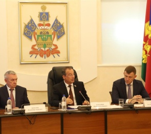 Законодатели Кубани подвели промежуточные итоги исполнения резолюции по развитию Краснодара